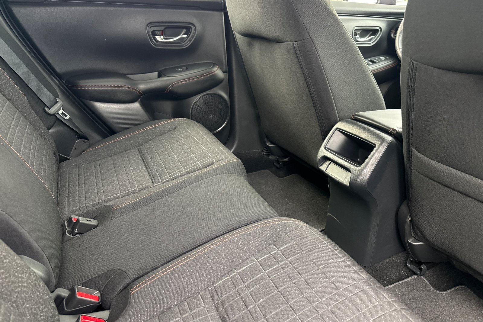 Certified 2025 Honda HR-V Sport image 32