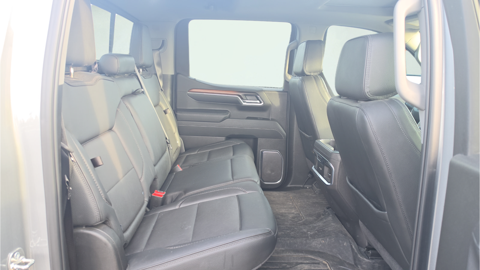 Used 2025 GMC Sierra 1500 Denali w/ Denali Reserve Package AWD/4WD image 18