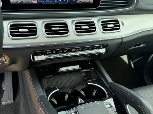 Used 2025 Mercedes-Benz GLS 450 4MATIC image 20