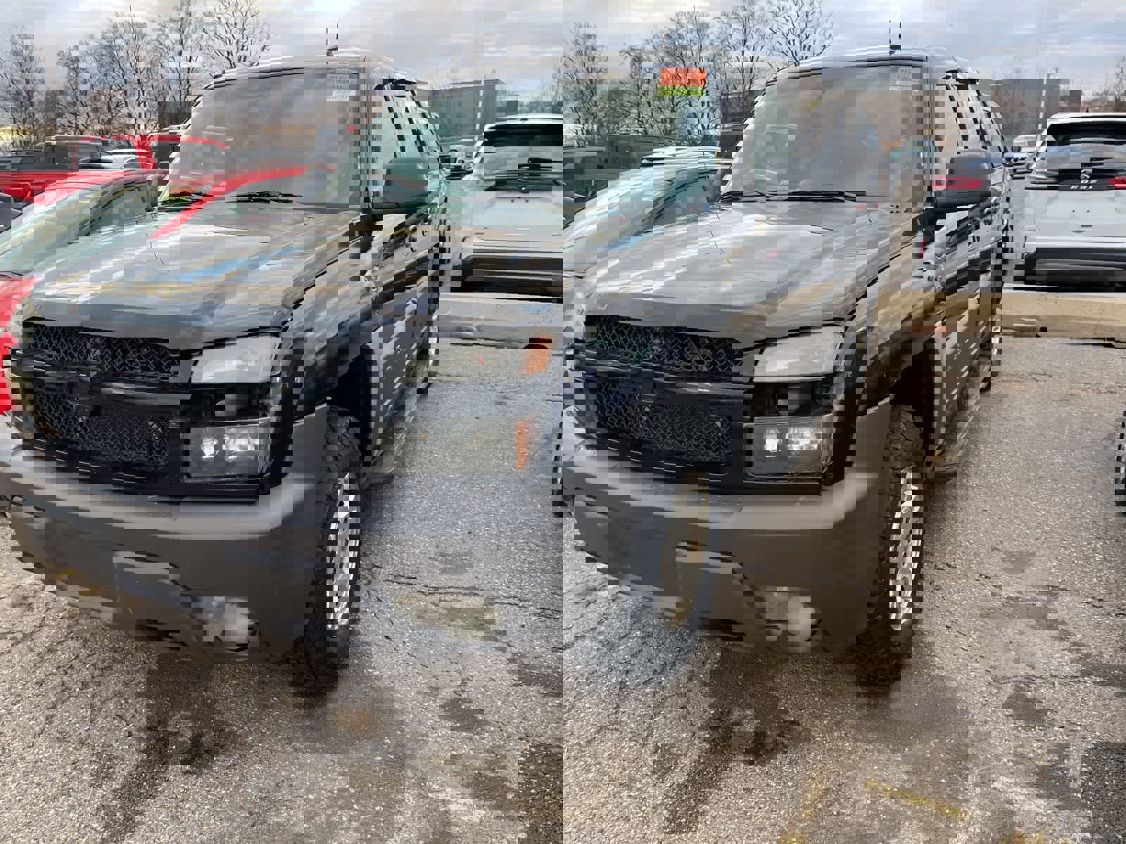 Used 2003 Chevrolet Avalanche 4x4 w/ Suspension Package, Off-Road image 4