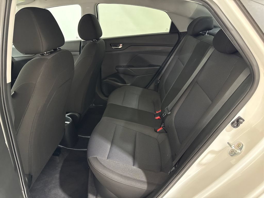 Used 2022 Hyundai Accent SE FWD image 27