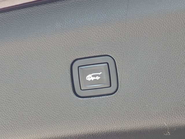 Used 2020 Buick Enclave Avenir w/ Avenir Technology Package FWD image 15