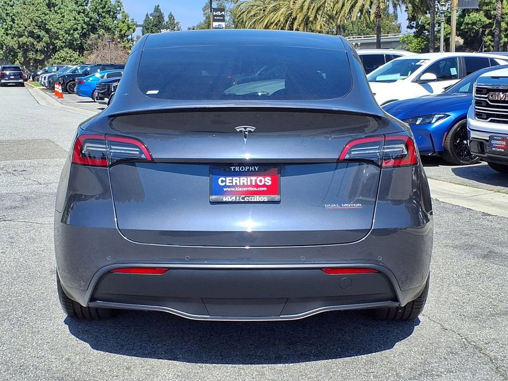 Used 2022 Tesla Model Y Performance image 4
