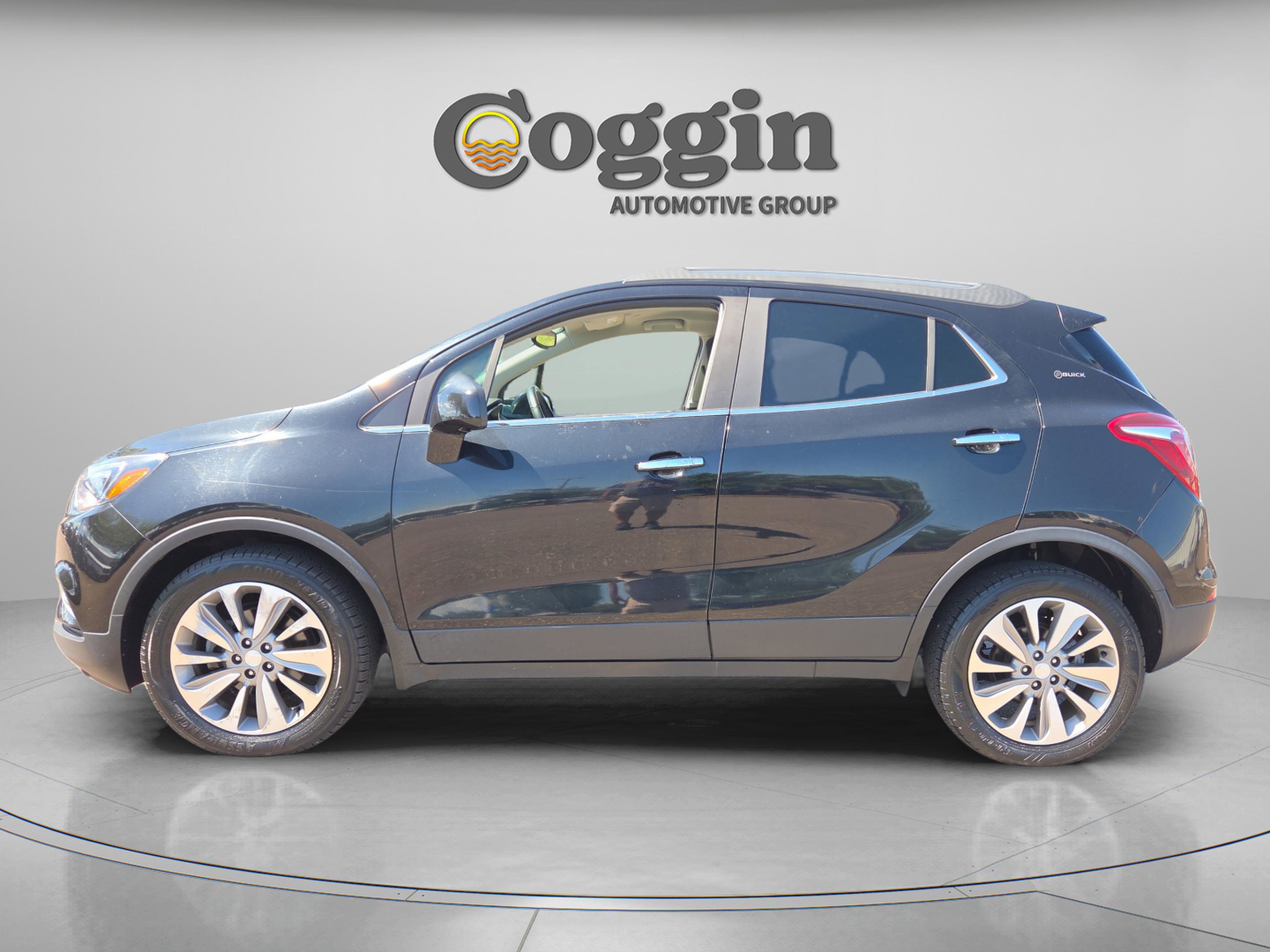 Used 2020 Buick Encore Preferred w/ Safety Package FWD image 2