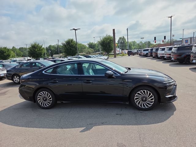 New 2026 Hyundai Sonata Limited FWD image 5