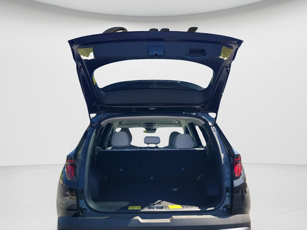 New 2026 Hyundai Tucson Blue SE w/ Tow & Go Package AWD/4WD image 9