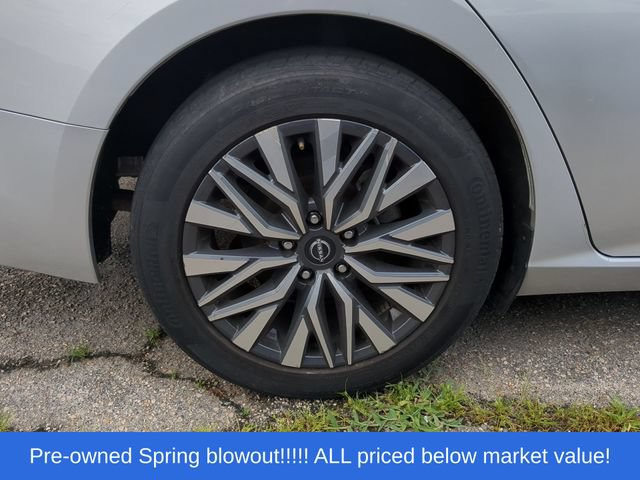 Used 2024 Nissan Altima 2.5 SV FWD image 14
