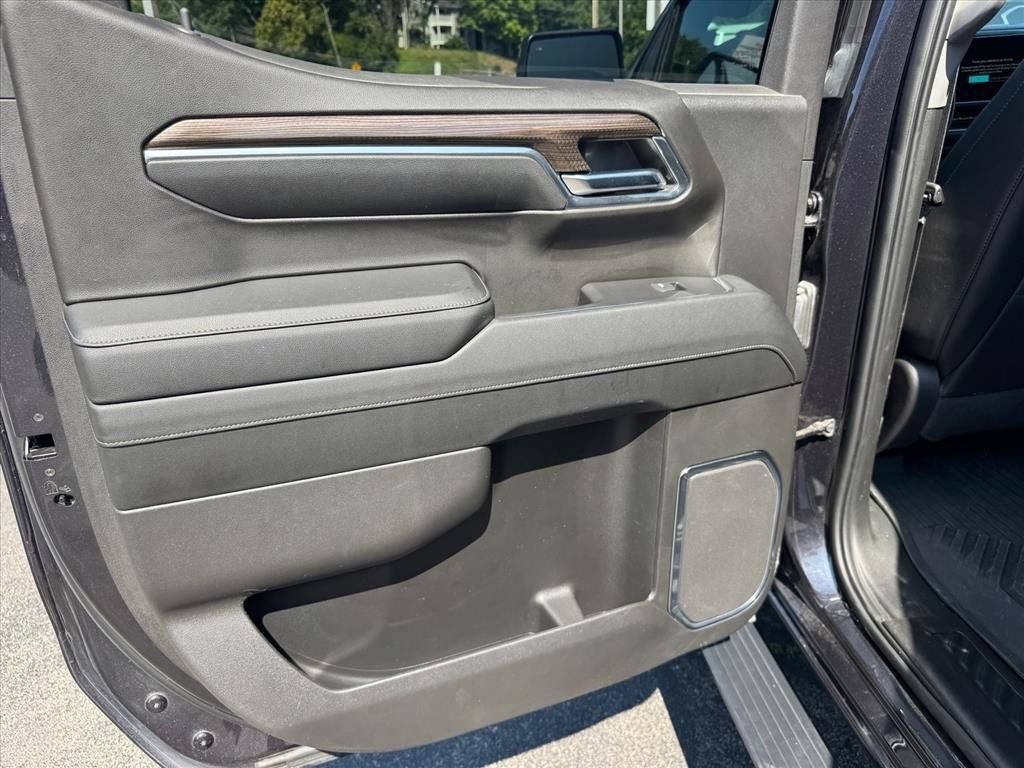 Used 2024 Chevrolet Silverado 1500 LT Trail Boss w/ LT Trail Boss Premium Package AWD/4WD image 17