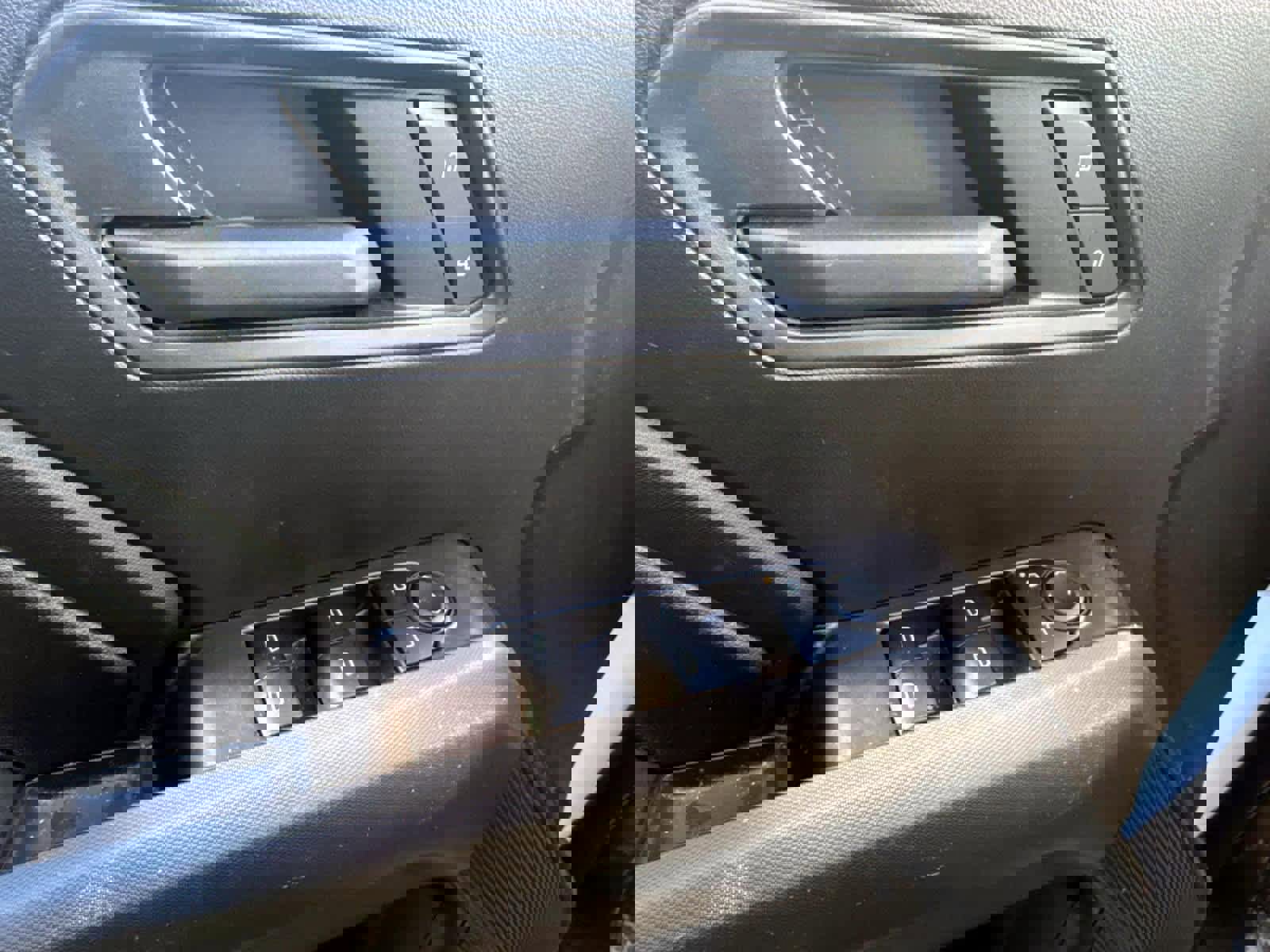 Used 2025 Chevrolet Colorado W/T w/ WT Convenience Package II image 22