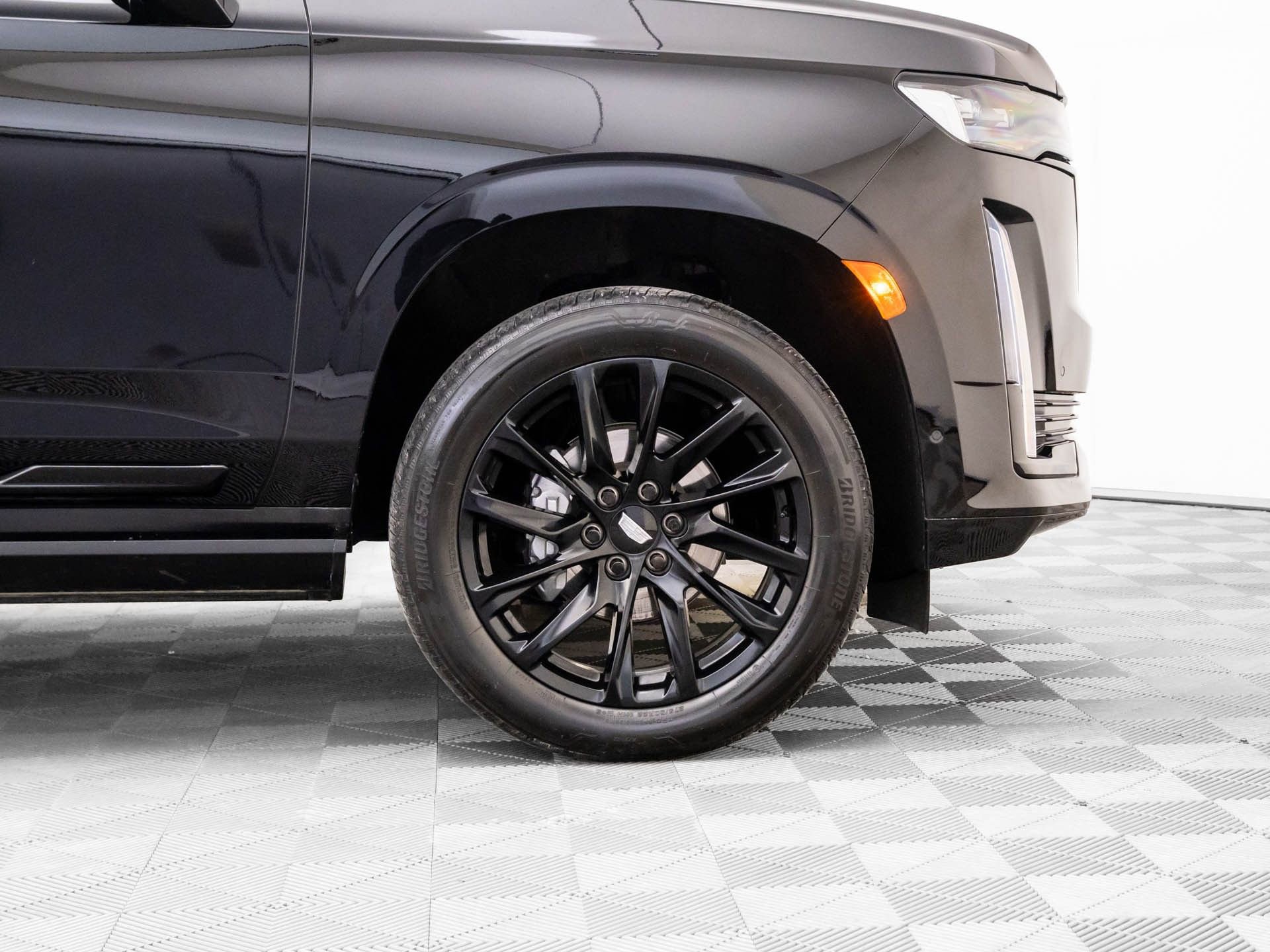 Used 2024 Cadillac Escalade Sport w/ LPO, ONYX Package image 37