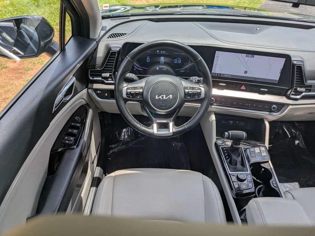 Used 2024 Kia Sportage EX FWD image 16