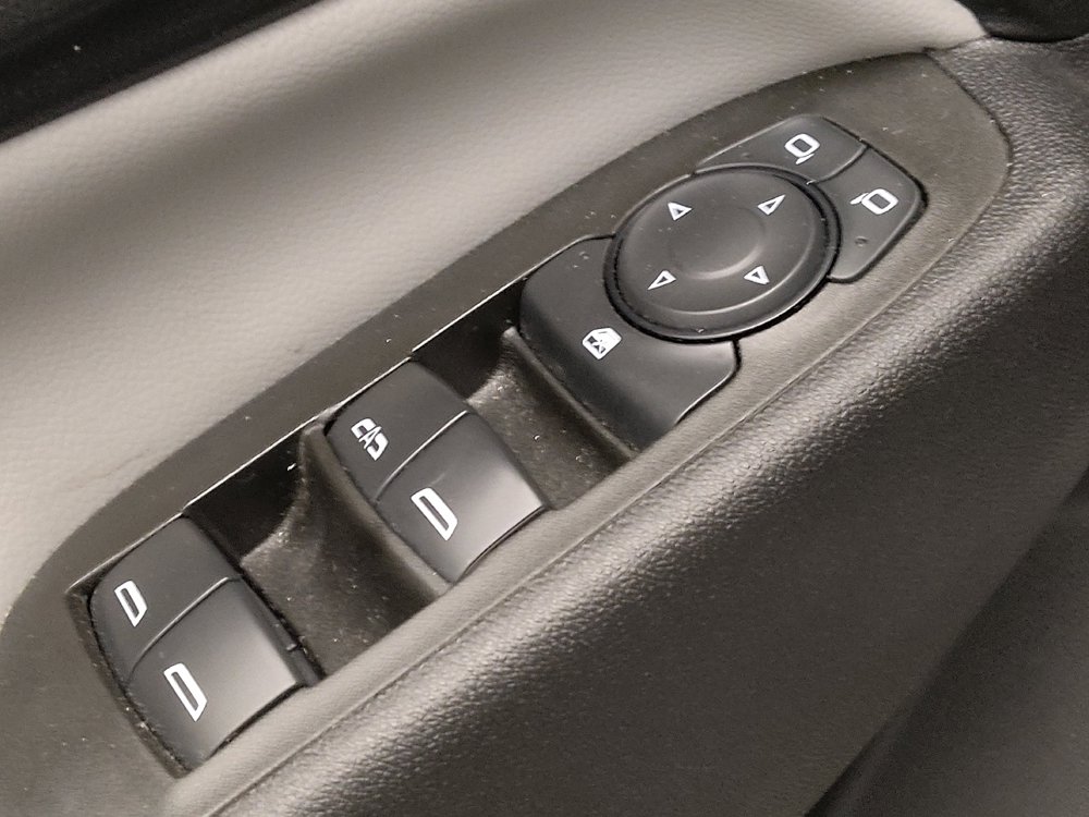 Used 2021 Chevrolet Equinox LS FWD image 27