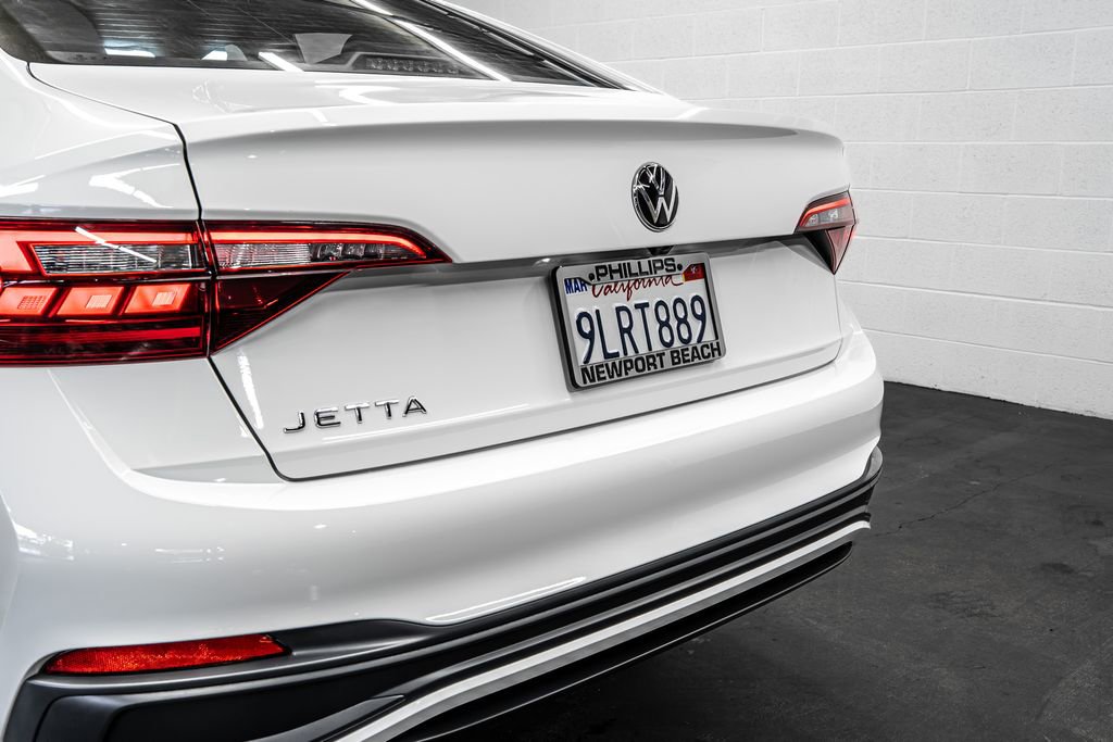 Used 2024 Volkswagen Jetta Sport FWD image 15