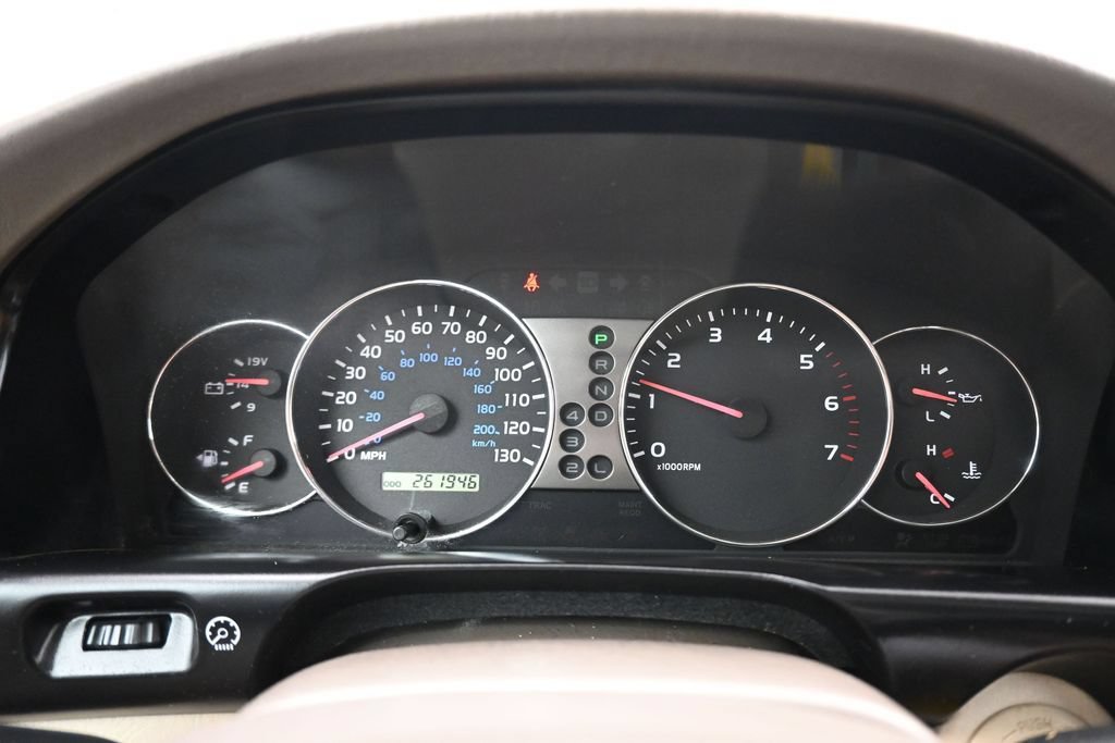 Used 2004 Toyota Land Cruiser AWD/4WD image 15