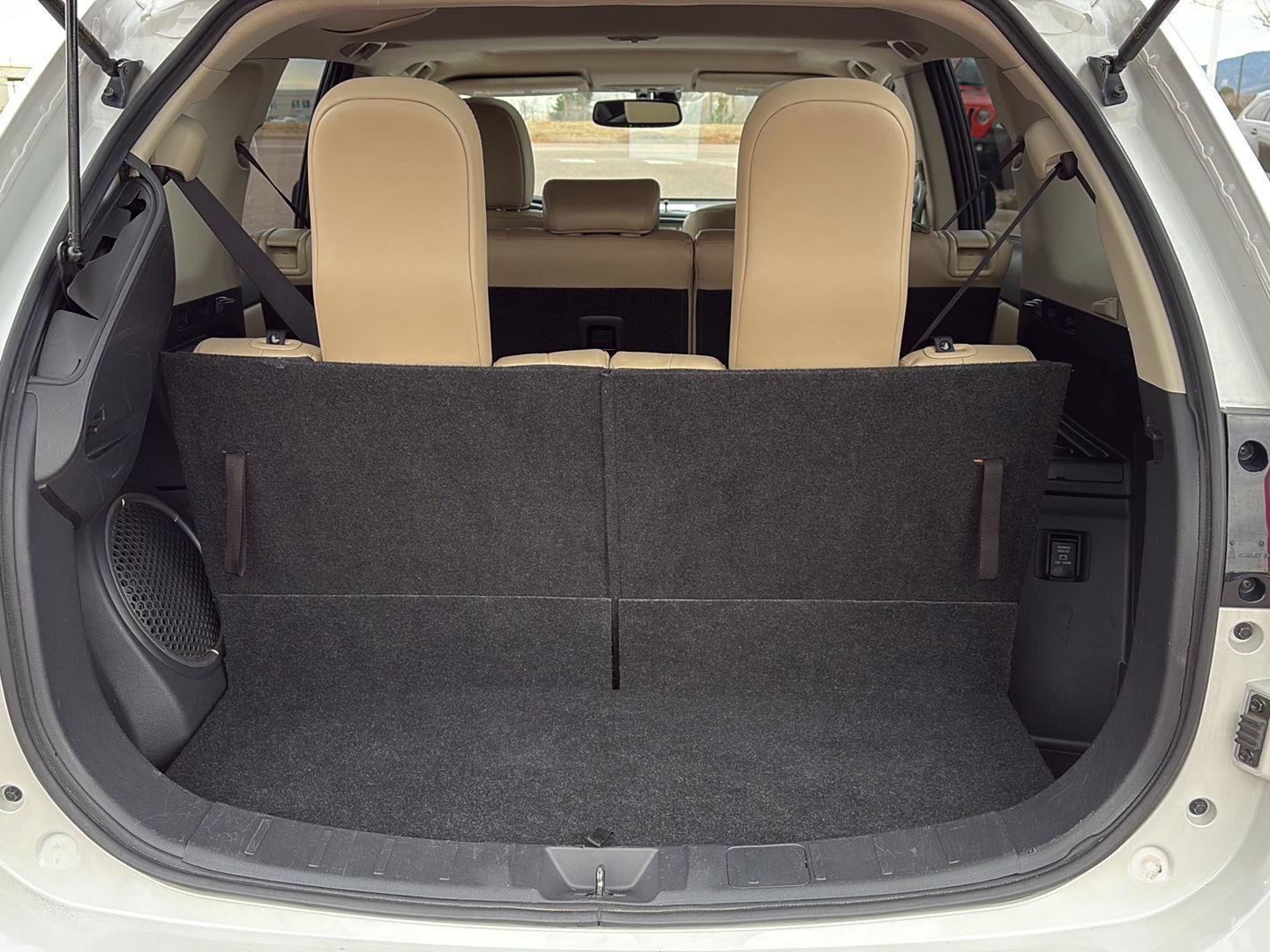 Used 2019 Mitsubishi Outlander GT image 29