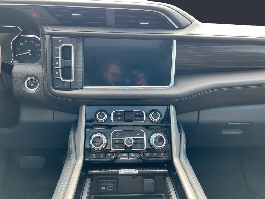 Used 2021 GMC Yukon XL Denali w/ Denali Ultimate Package image 11