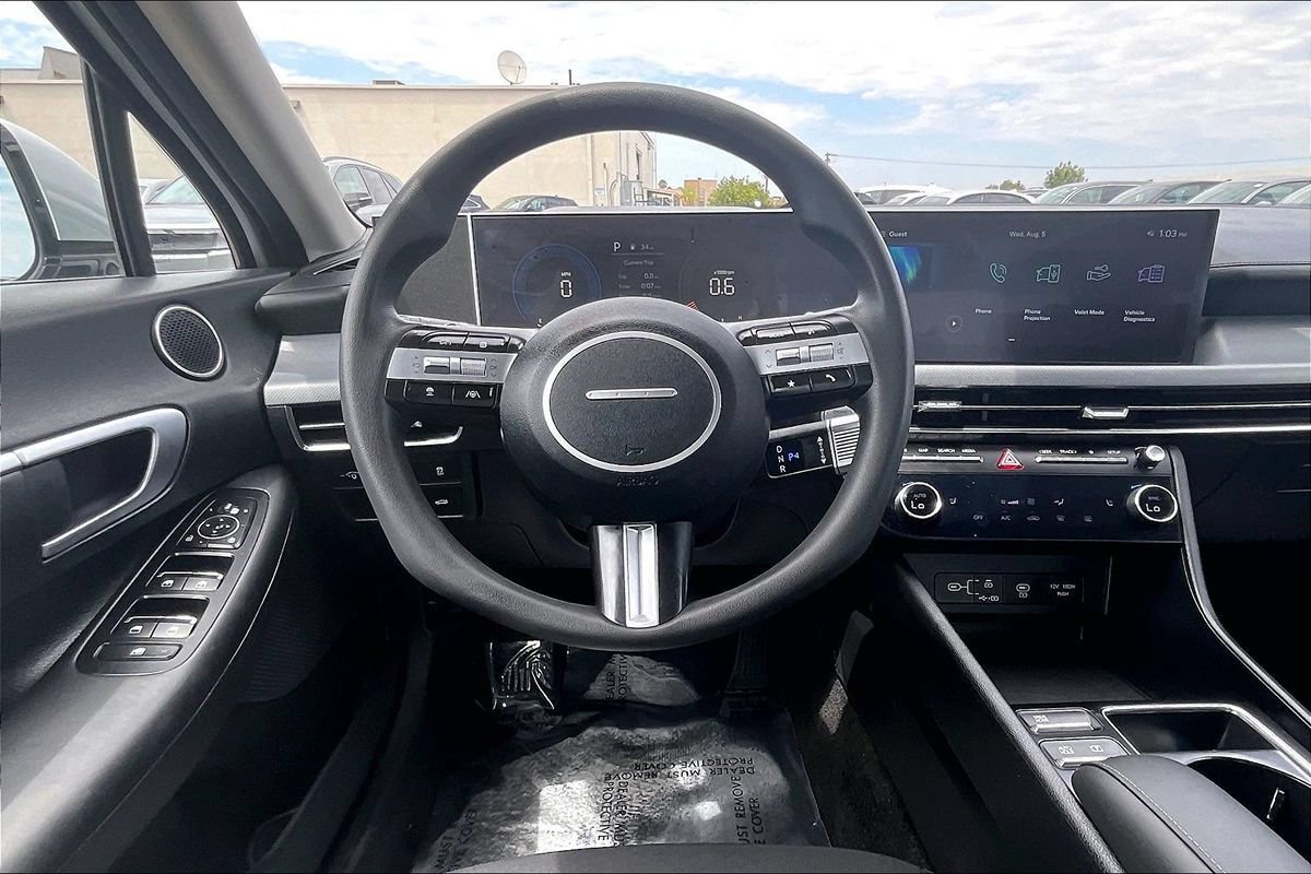 Used 2025 Hyundai Sonata SEL FWD image 13