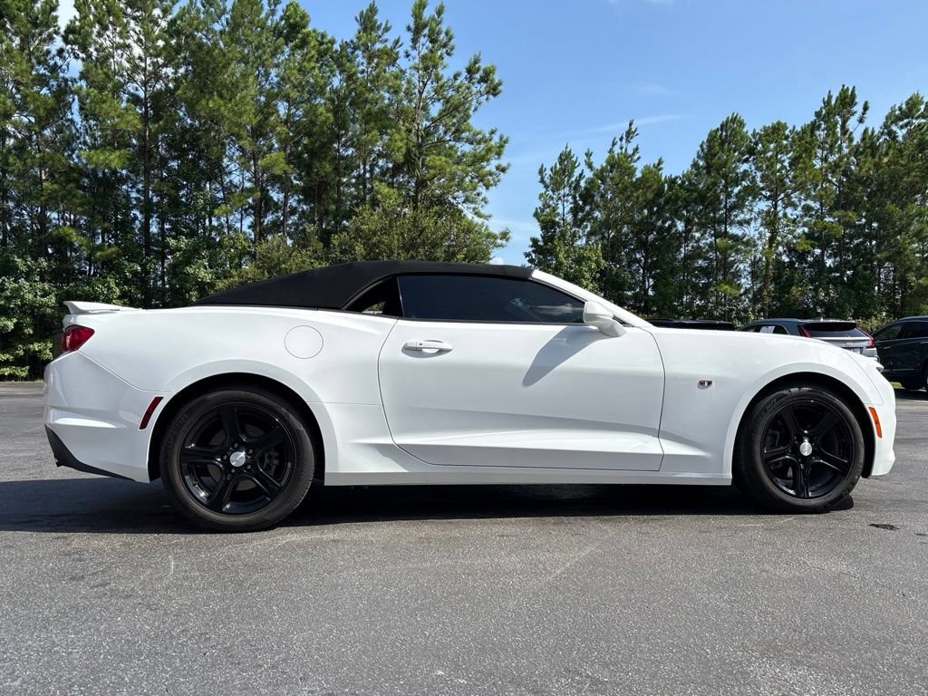 Used 2023 Chevrolet Camaro LT RWD image 10
