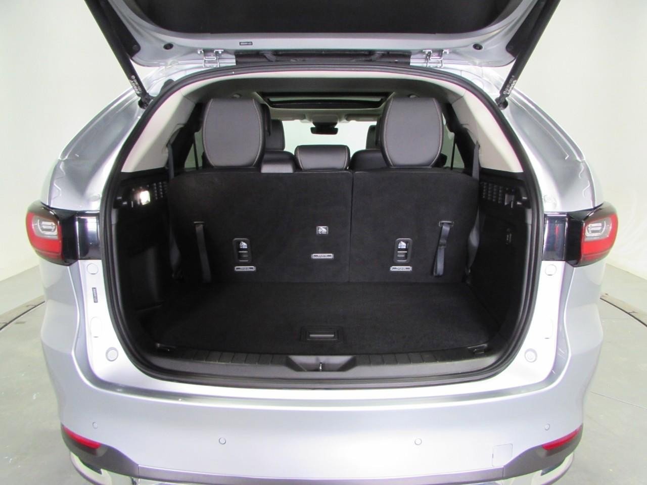 Used 2024 MAZDA CX-90 3.3 Turbo w/ Premium Package image 11