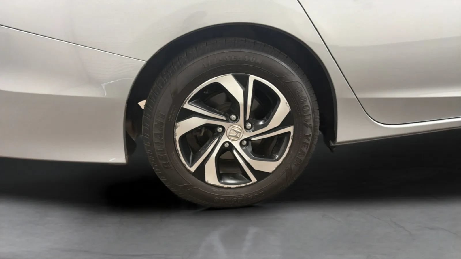 Used 2017 Honda Accord LX image 25
