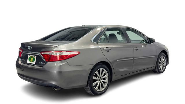 Used 2015 Toyota Camry XLE FWD image 2