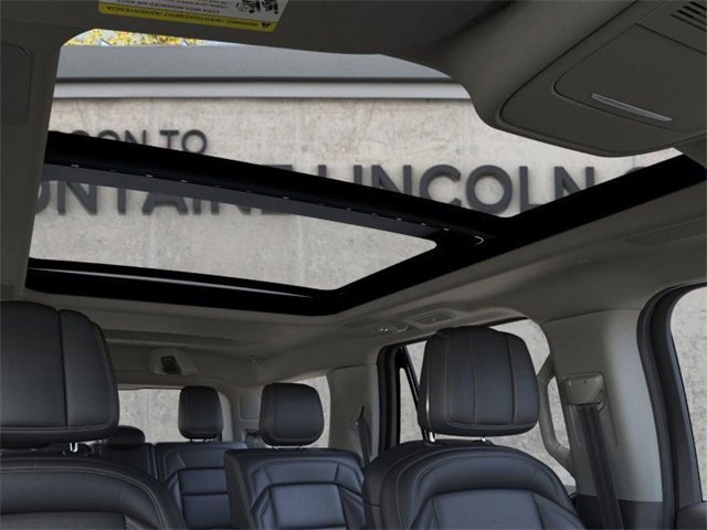 New 2025 Lincoln Navigator Reserve image 22