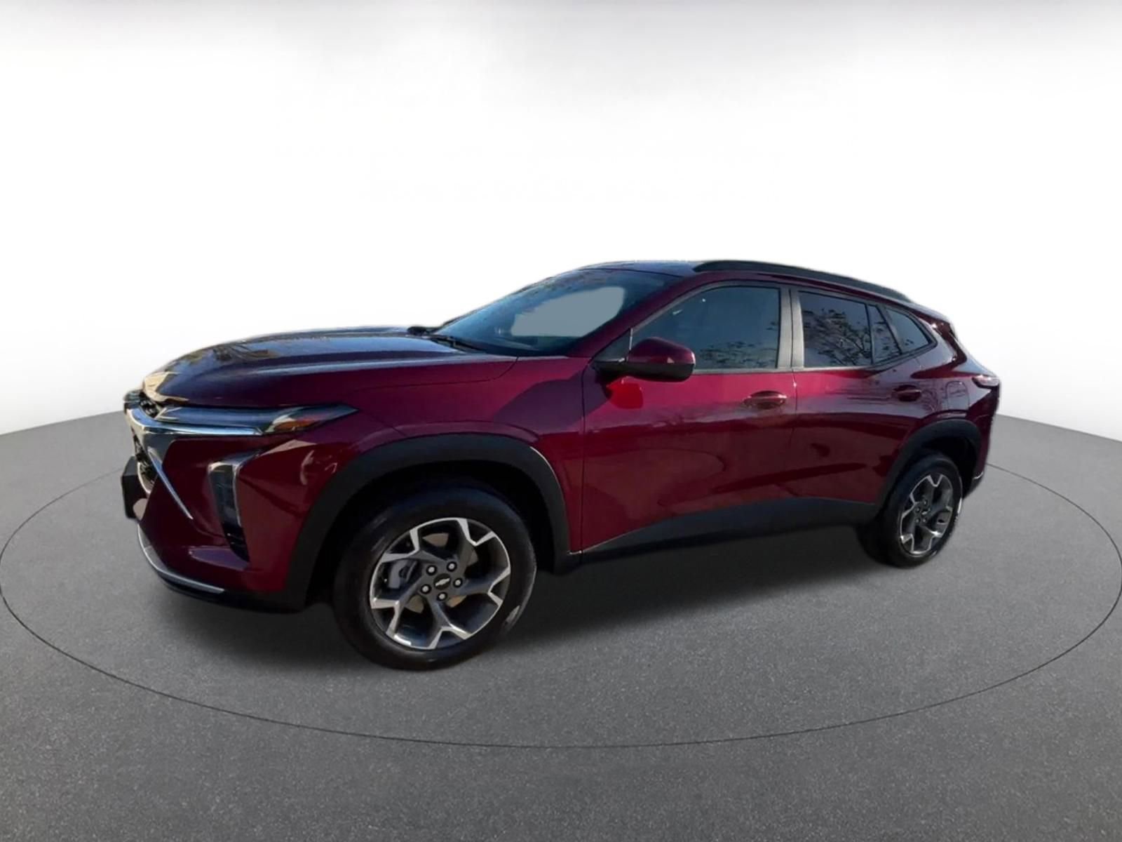 Used 2025 Chevrolet Trax LT image 8