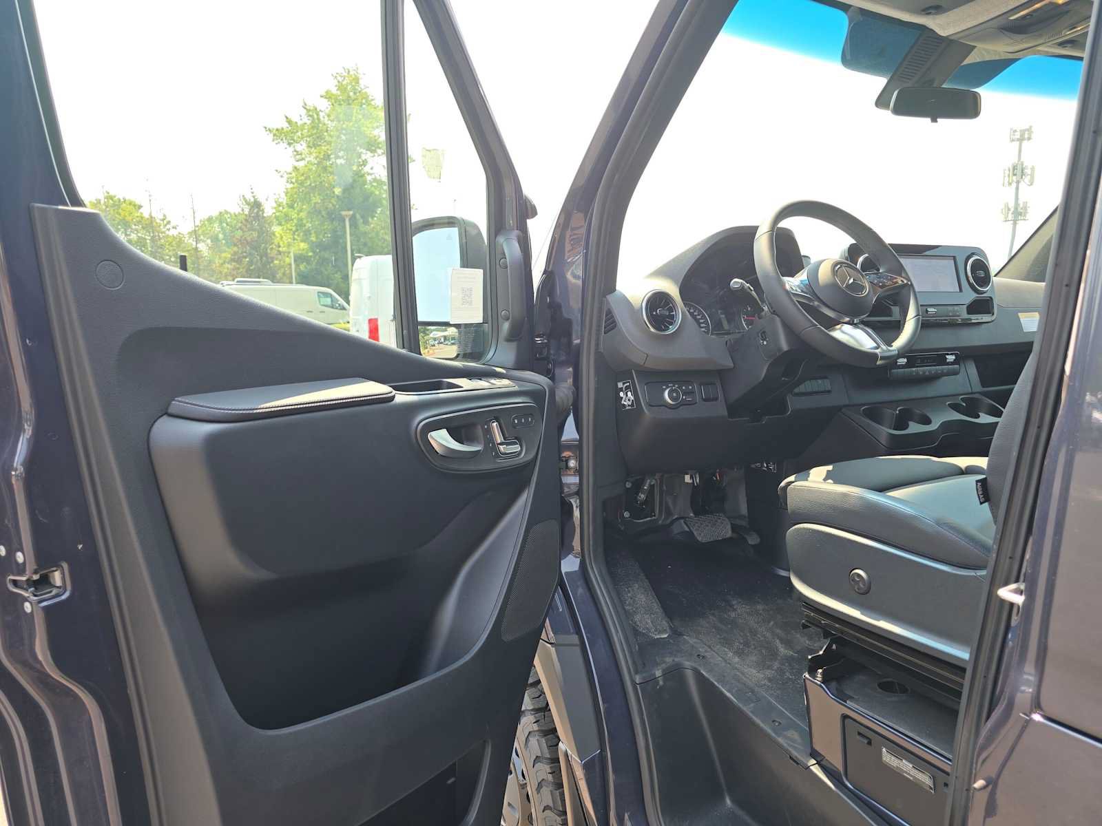 Used 2026 Mercedes-Benz Sprinter 2500 image 20