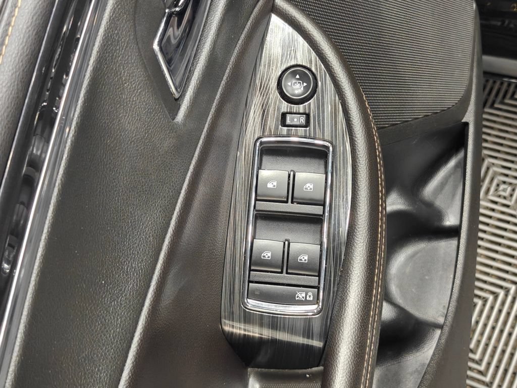 Used 2018 Chevrolet Impala LT FWD image 40