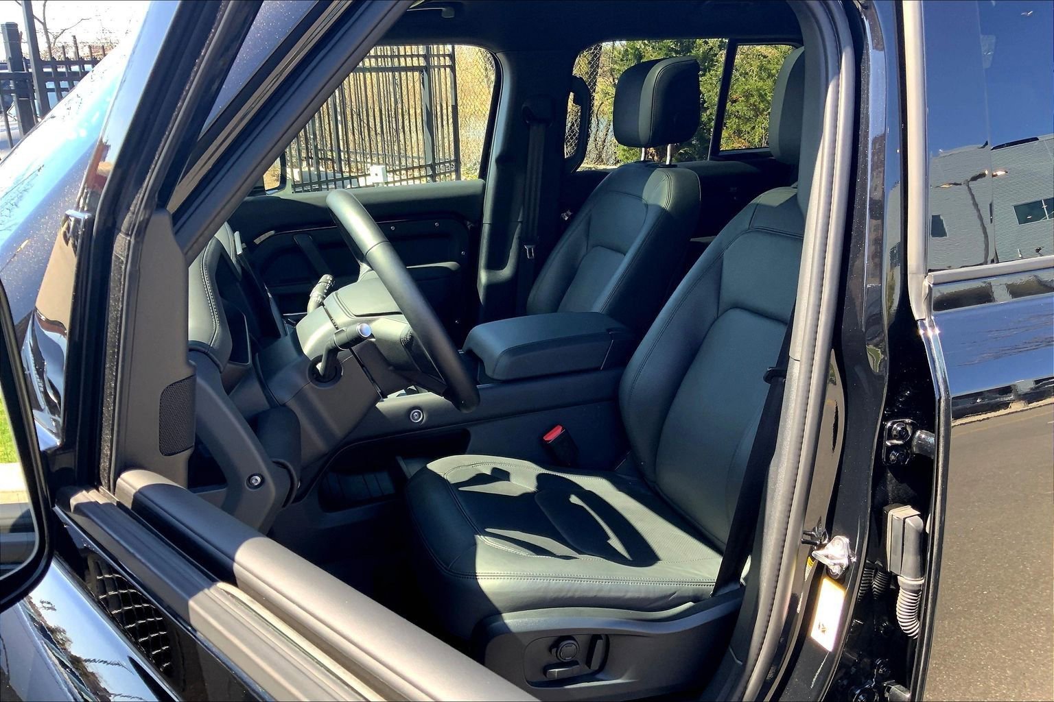 Certified 2025 Land Rover Defender 110 S AWD/4WD image 7