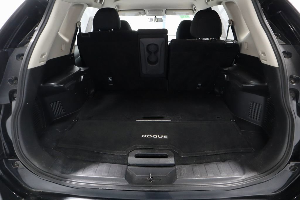 Used 2018 Nissan Rogue SV image 13