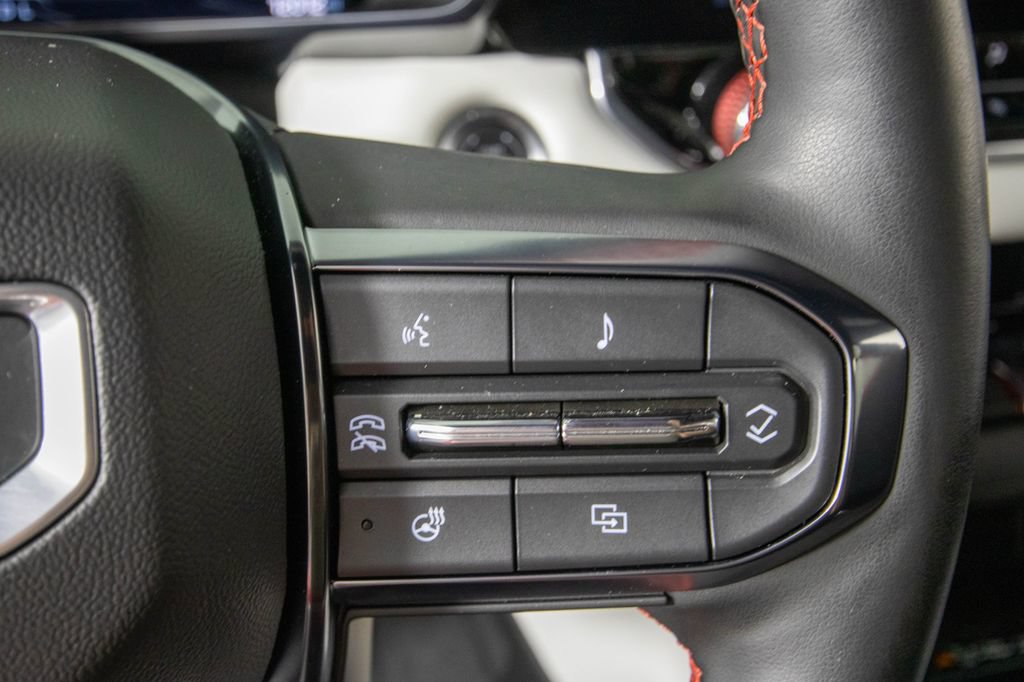 Used 2024 GMC Canyon AT4X w/ AT4X AEV Edition AWD/4WD image 22