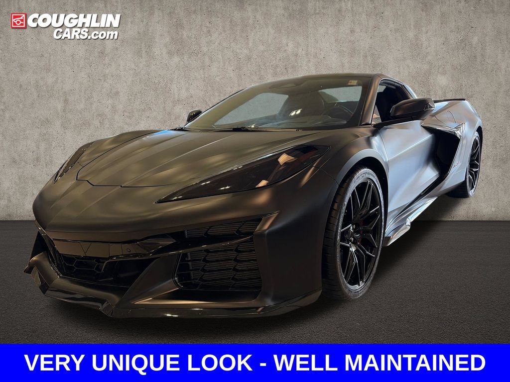 Used 2025 Chevrolet Corvette Z06 w/ Stealth Interior Trim Package RWD image 4