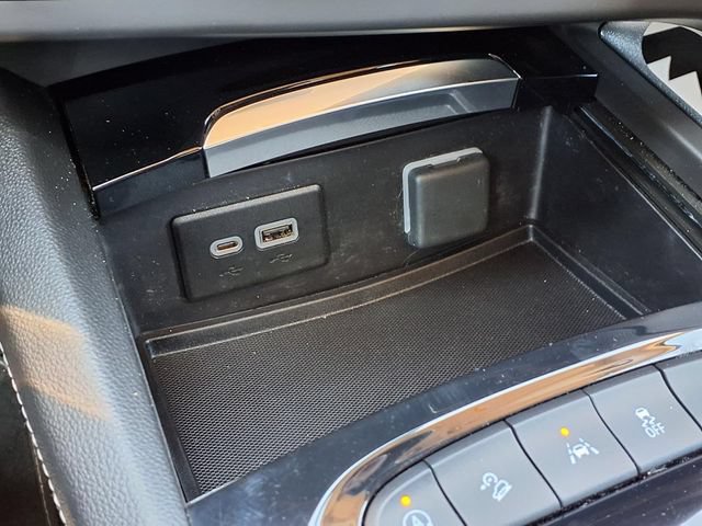 Used 2023 Buick Envision Essence AWD/4WD image 9