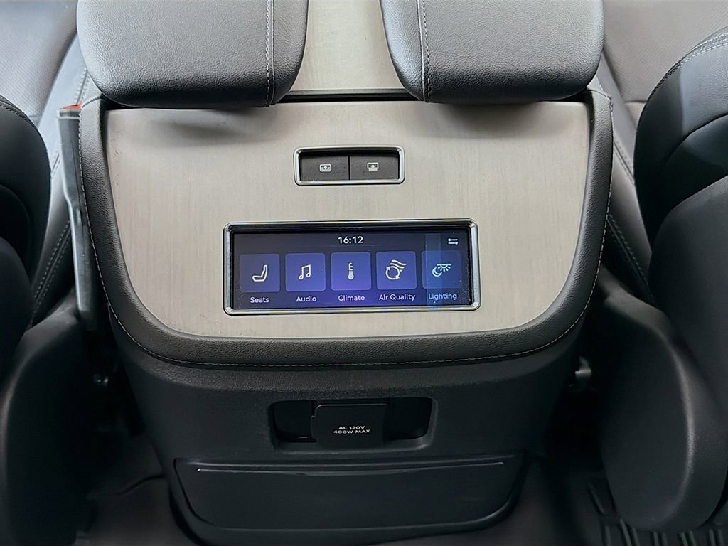 Used 2025 Lincoln Navigator Reserve image 29