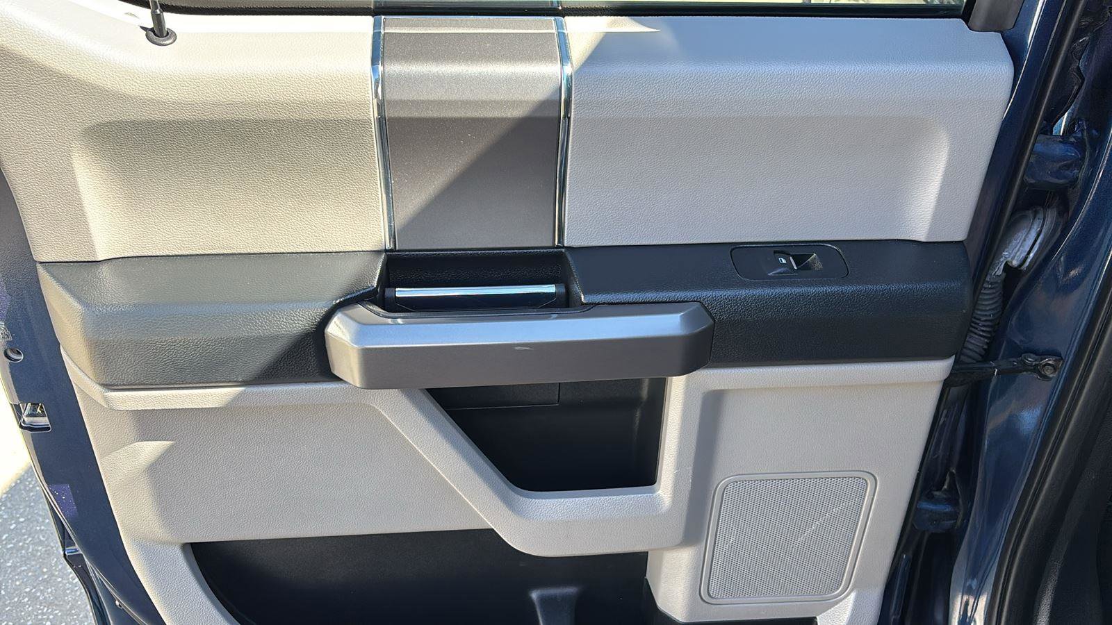 Used 2020 Ford F150 XLT w/ Equipment Group 302A Luxury image 17