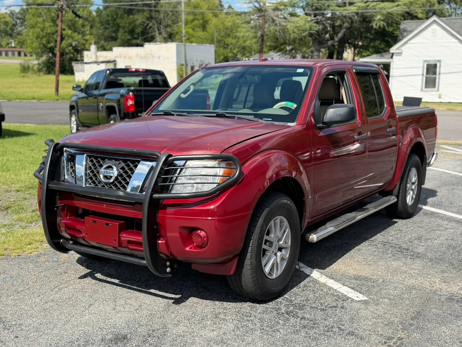 Used 2016 Nissan Frontier SV AWD/4WD image 1