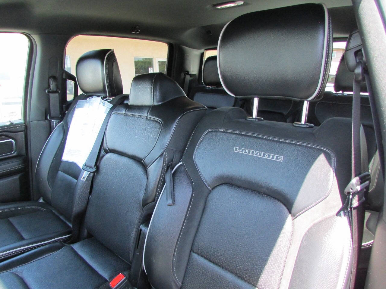 Used 2025 RAM 1500 Laramie AWD/4WD image 17