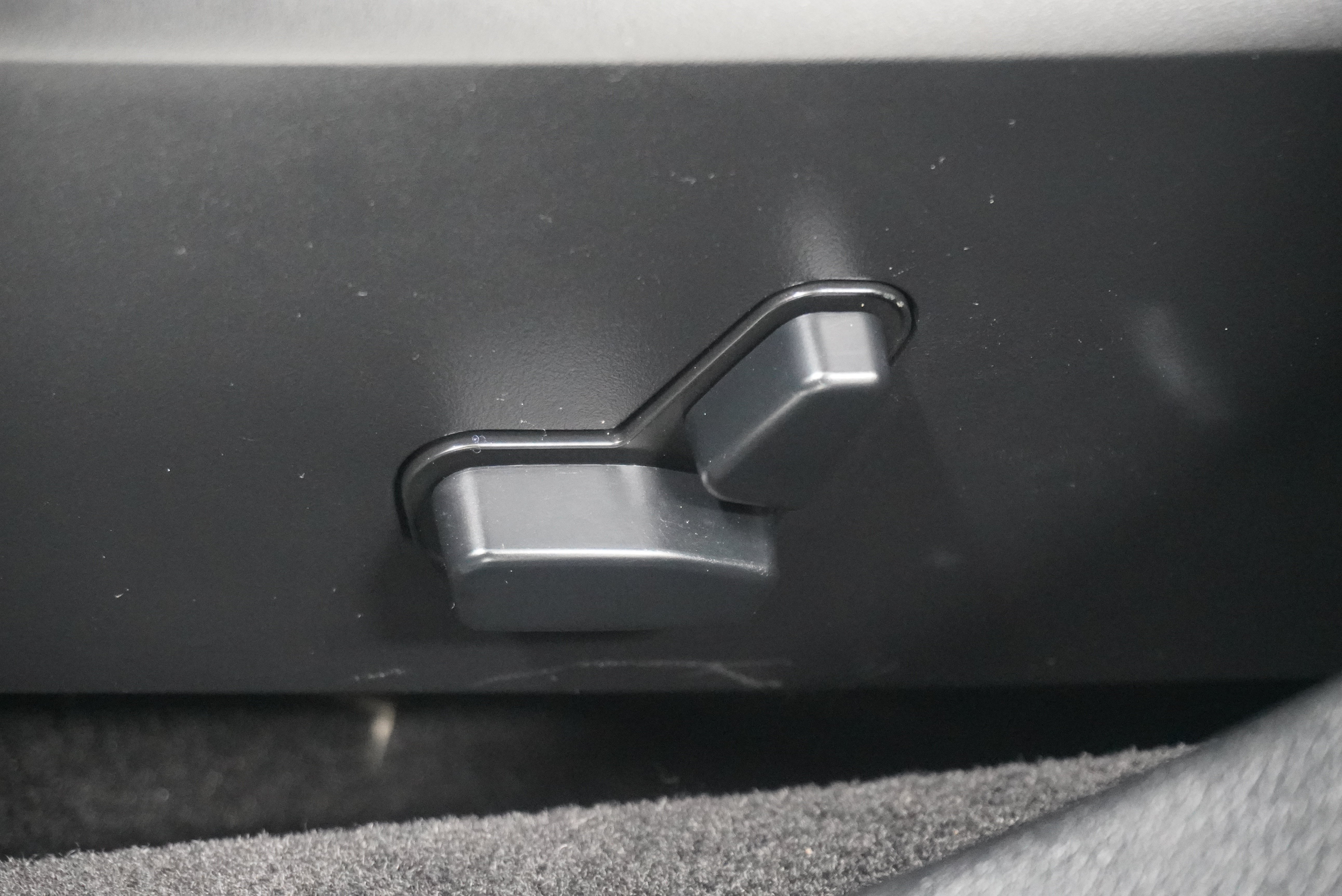 Used 2011 Chrysler 200 Limited FWD image 15