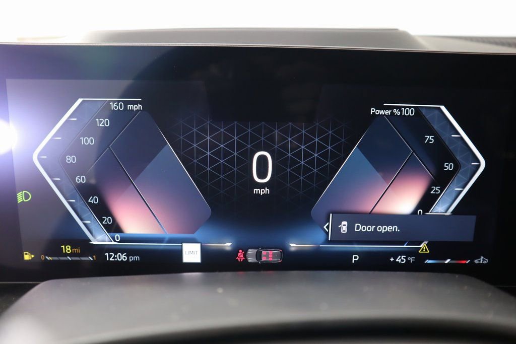 New 2025 BMW X7 xDrive40i w/ Parking Assistance Package image 5