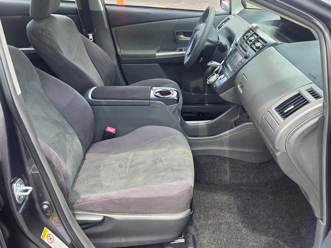 Used 2014 Toyota Prius V Three FWD image 11