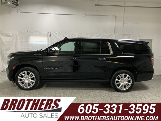 Used 2022 Chevrolet Suburban High Country w/ Max Trailering Package AWD/4WD image 1