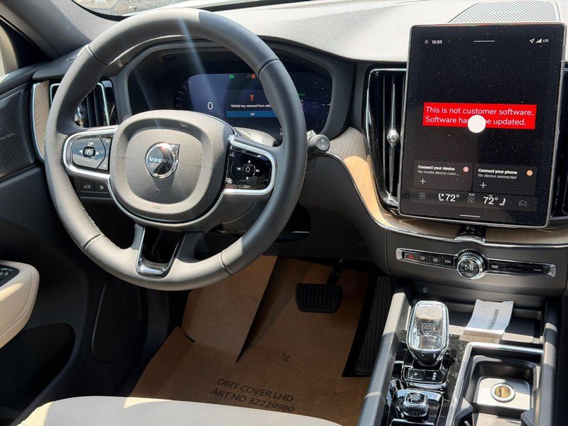 New 2026 Volvo XC60 T8 Plus w/ Climate Package AWD/4WD image 6