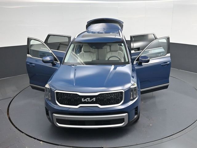 Used 2023 Kia Telluride EX image 62