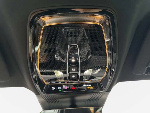 New 2026 Cadillac Vistiq Luxury w/ LPO, Floor Liner Package AWD/4WD image 23