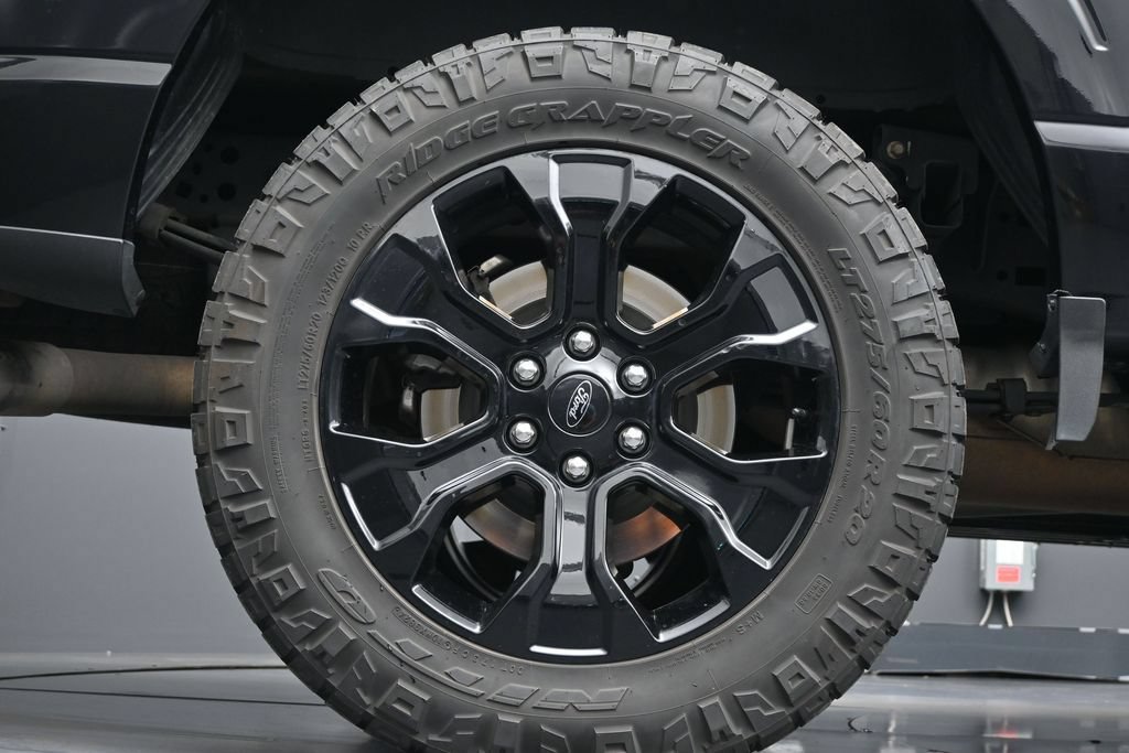 Used 2022 Ford F150 XLT w/ Equipment Group 302A High AWD/4WD image 9
