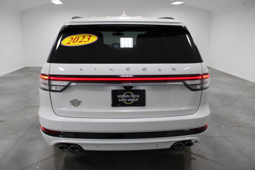 Used 2023 Lincoln Aviator Reserve w/ Jet Appearance Package AWD/4WD image 8
