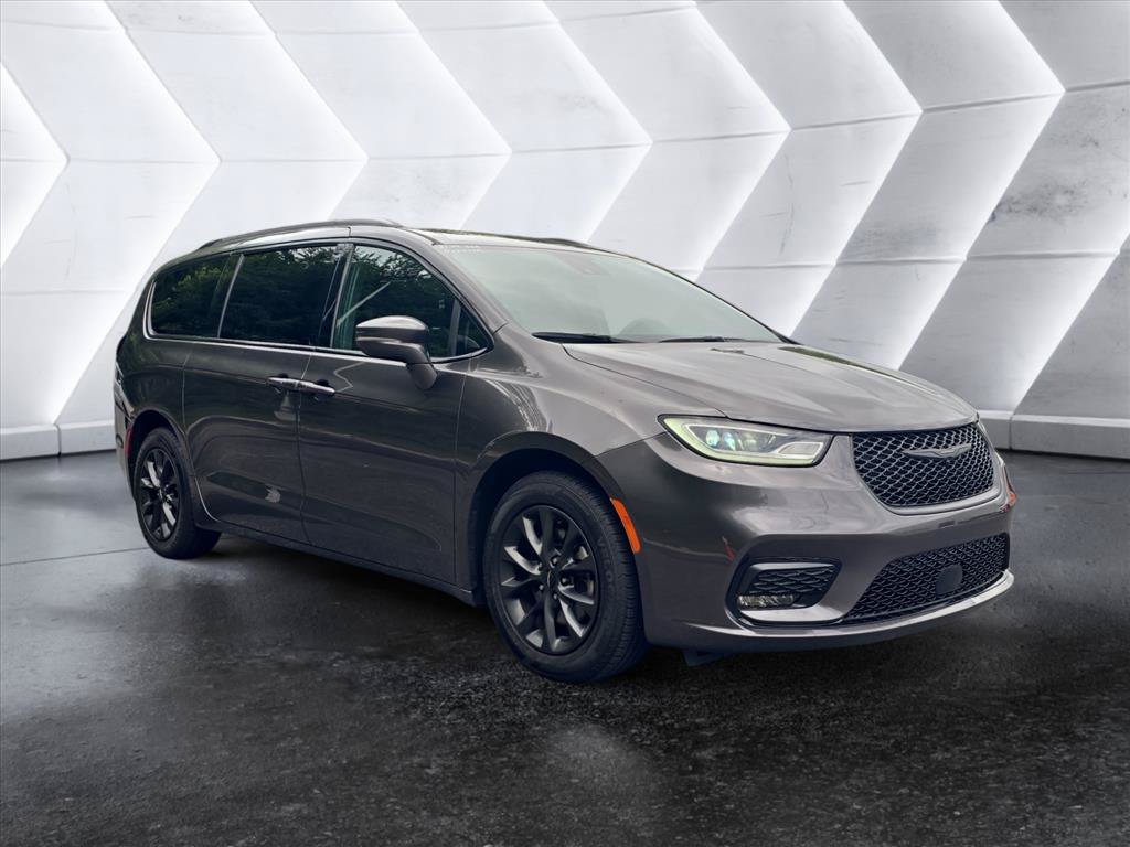 Used 2021 Chrysler Pacifica Touring w/ S Appearance Package FWD image 7