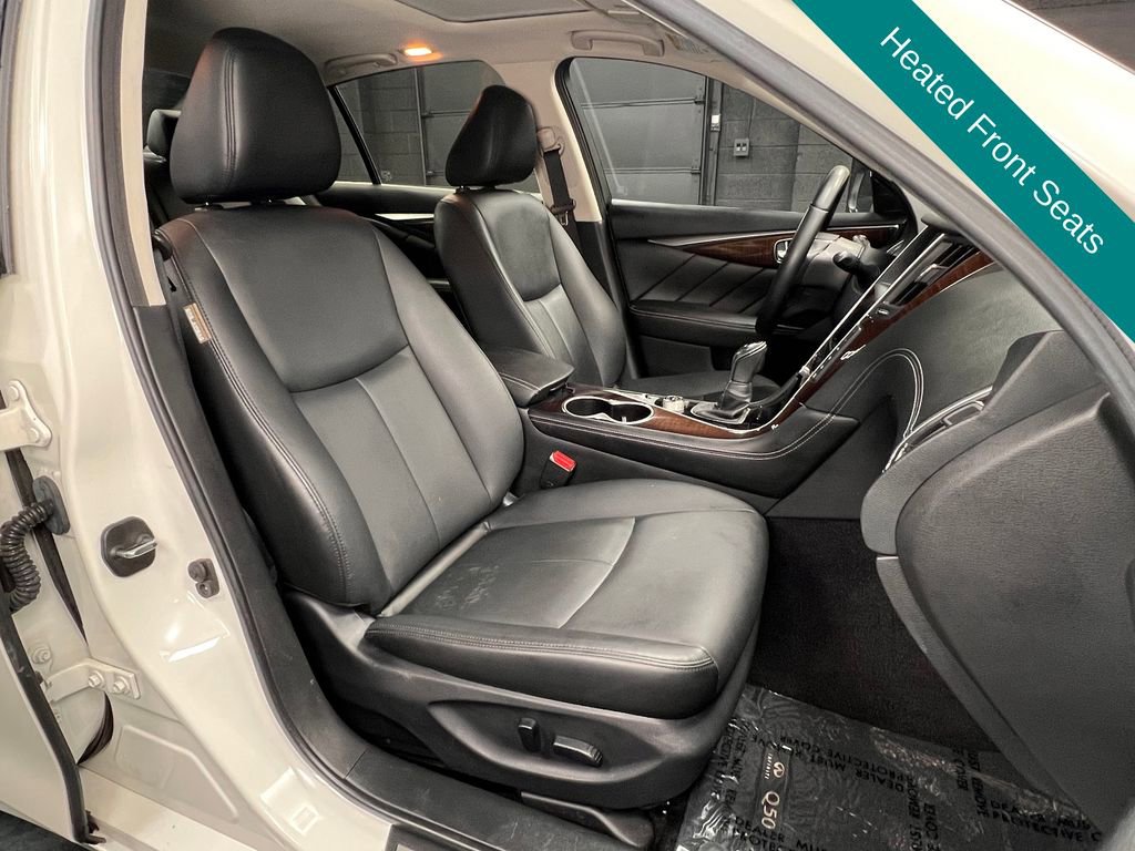 Used 2019 INFINITI Q50 Luxe w/ Essential Package (3.0T Luxe) image 7