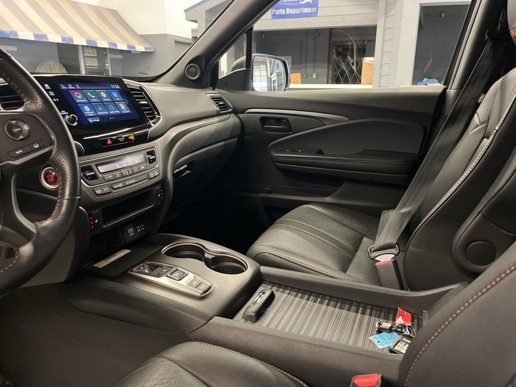 Used 2022 Honda Passport TrailSport image 12